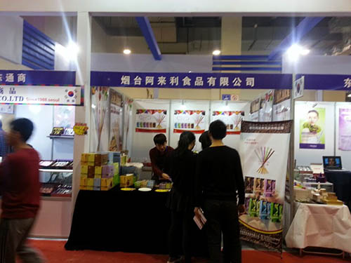 参加临沂韩国商品博览会